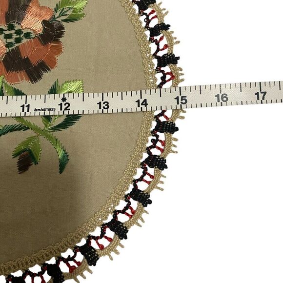 Crochet Trim Centerpiece Doily Vintage Needlepoint Embroidered - Picture 5 of 7